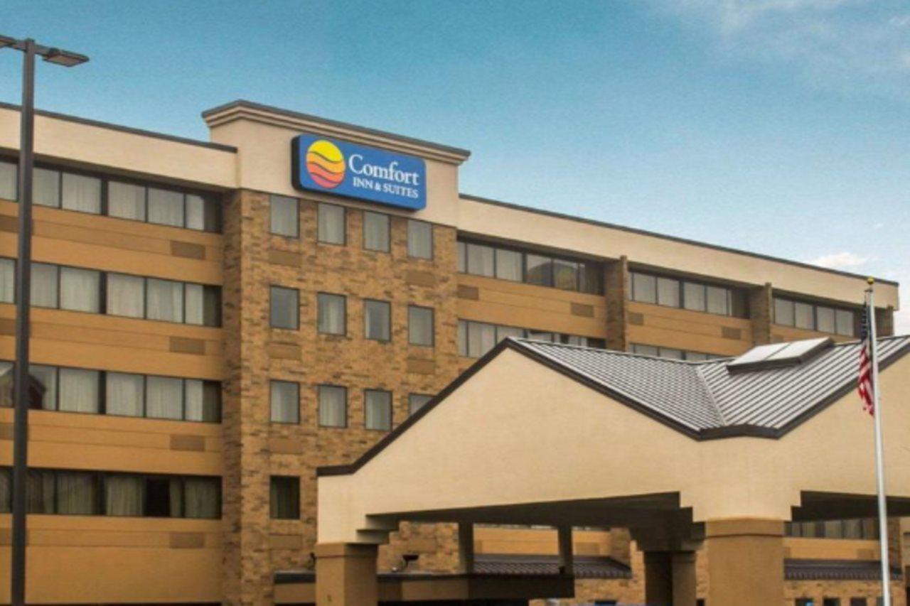 Comfort Inn & Suites Wadsworth Dış mekan fotoğraf