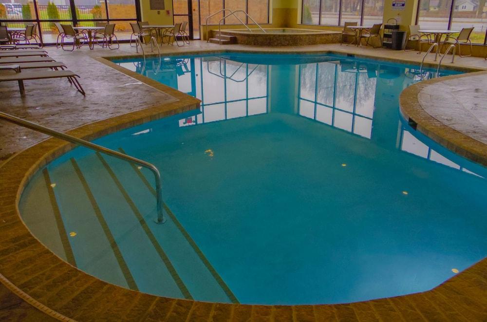 Comfort Inn & Suites Wadsworth Dış mekan fotoğraf