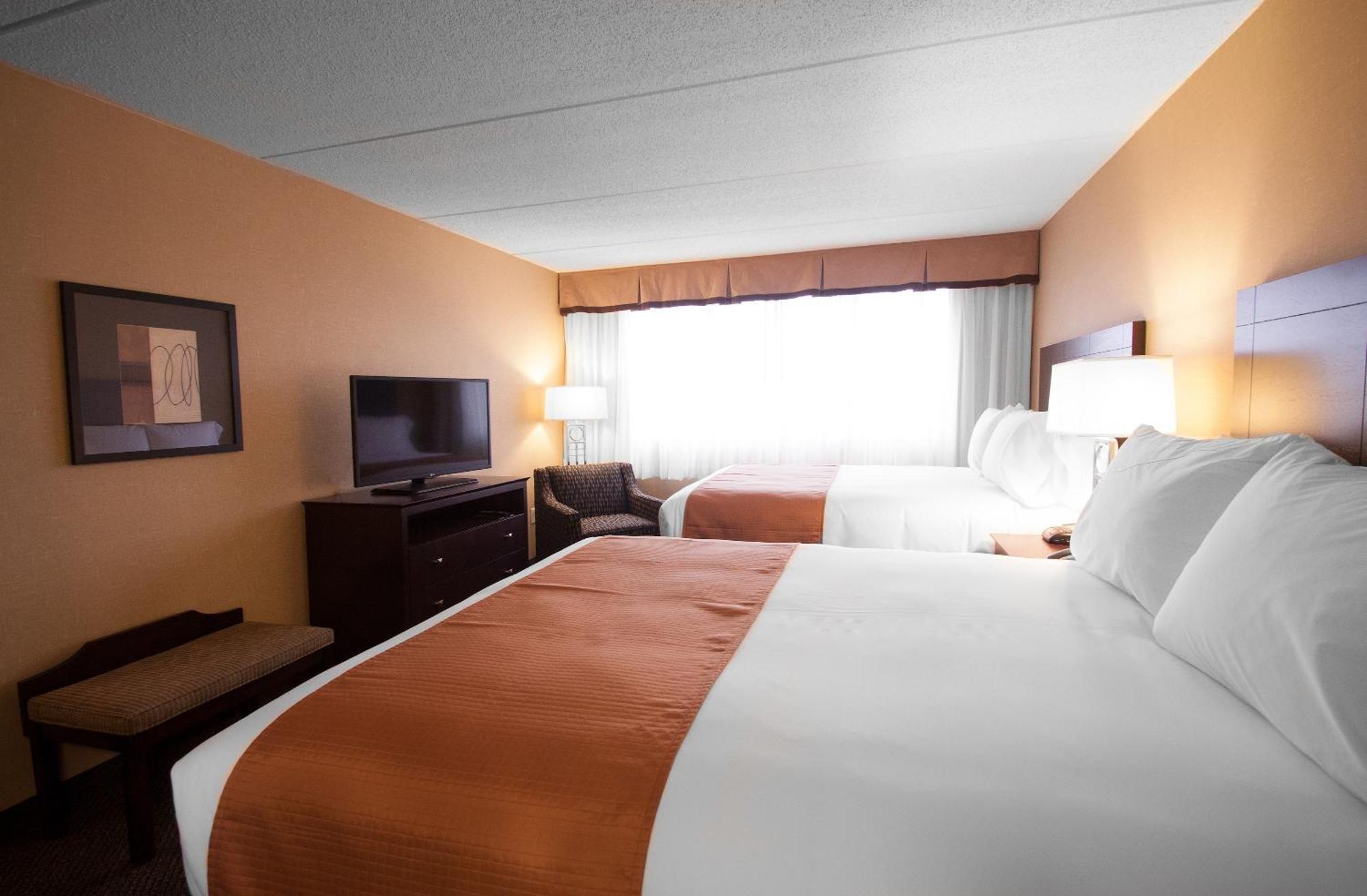 Comfort Inn & Suites Wadsworth Dış mekan fotoğraf
