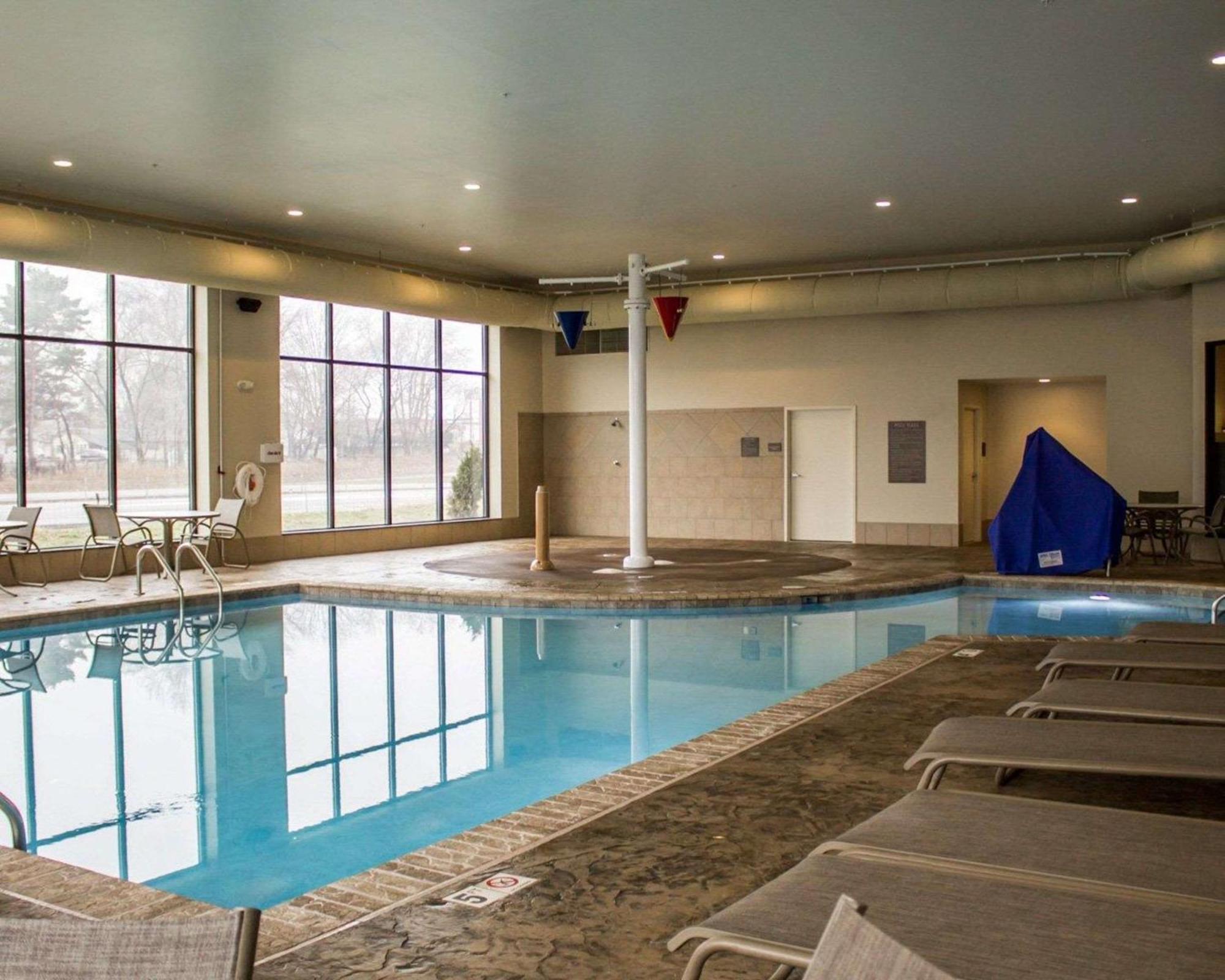 Comfort Inn & Suites Wadsworth Dış mekan fotoğraf