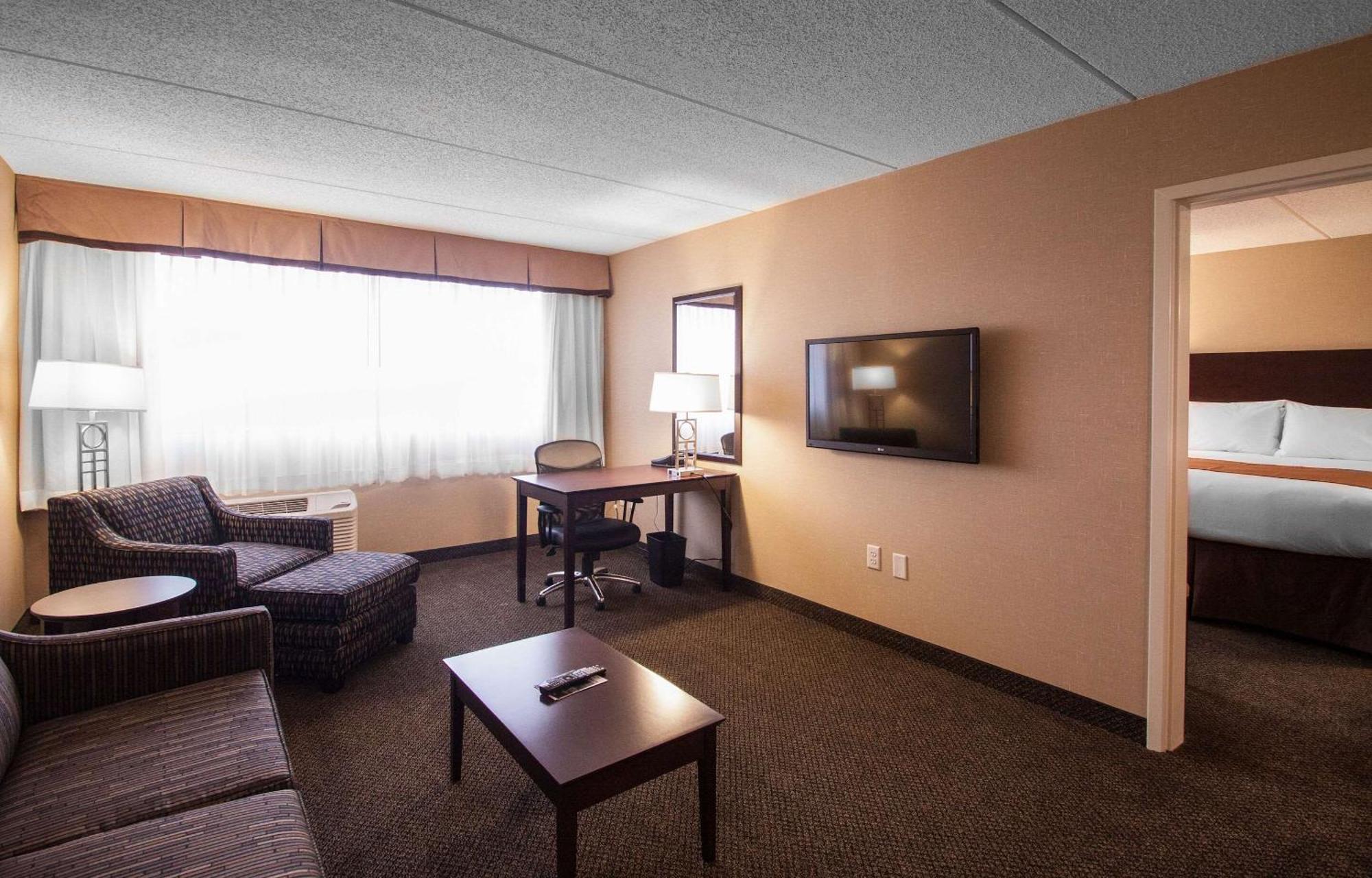 Comfort Inn & Suites Wadsworth Dış mekan fotoğraf