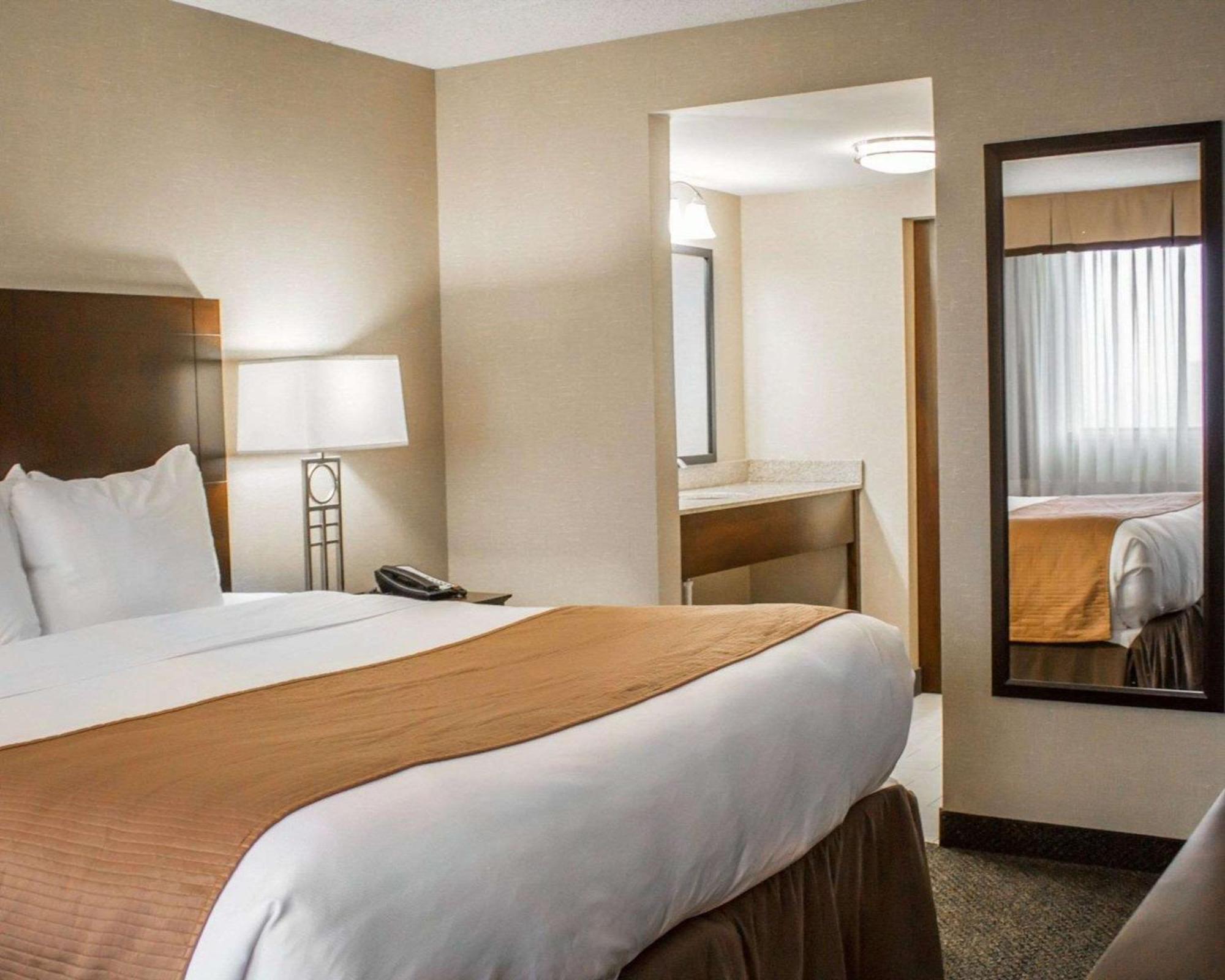 Comfort Inn & Suites Wadsworth Dış mekan fotoğraf