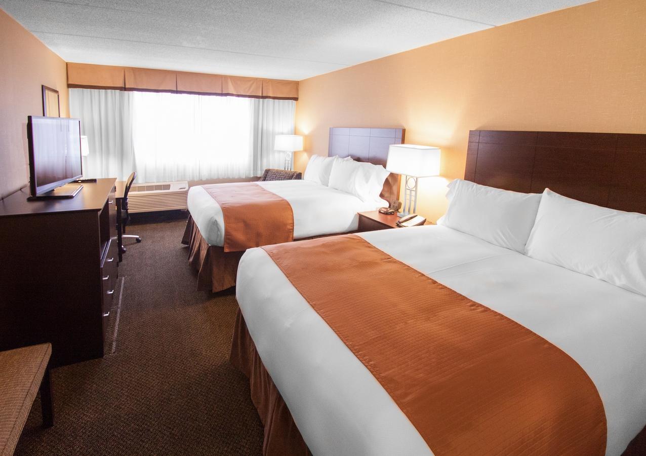 Comfort Inn & Suites Wadsworth Dış mekan fotoğraf
